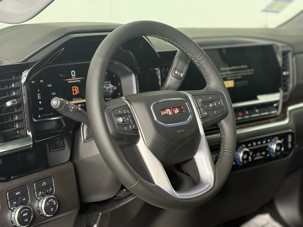2026 GMC Sierra 1500 SLE Image 19 of 29