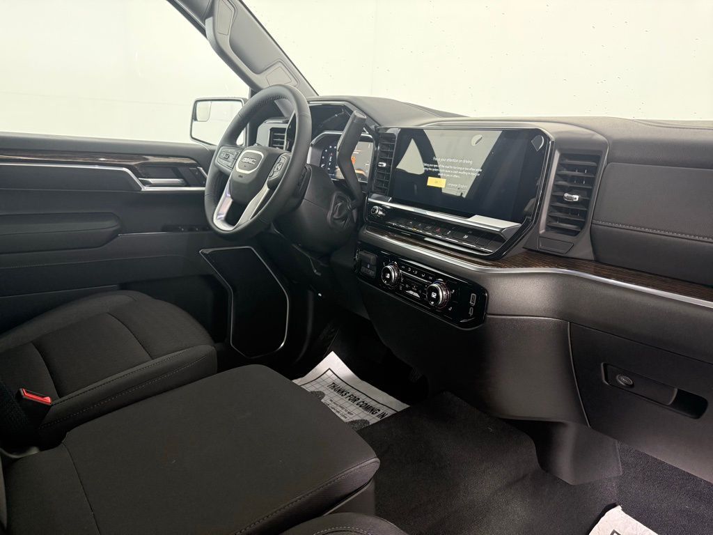 2026 GMC Sierra 1500 SLE Image 18 of 29