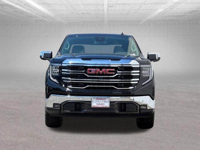 2026 GMC Sierra 1500 SLT Image 2 of 22