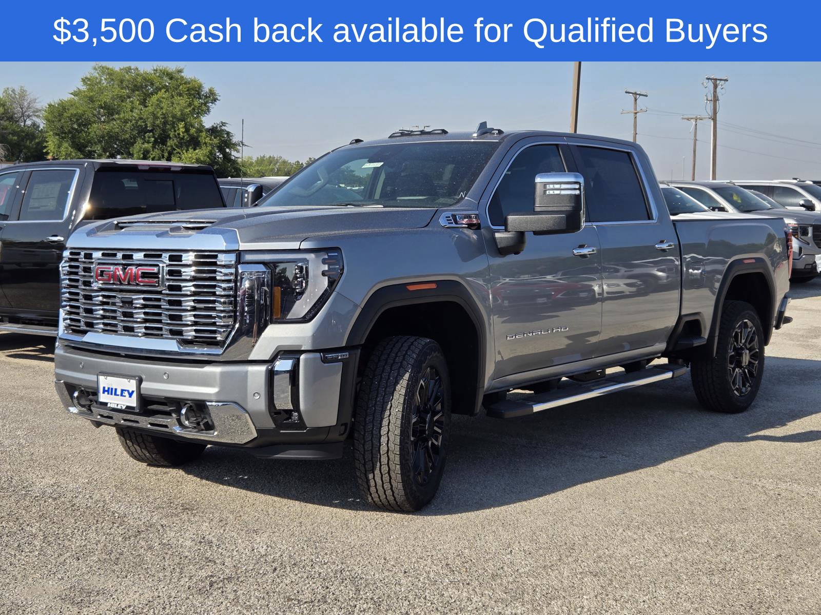 2026 GMC Sierra 2500HD Denali Image 1 of 17