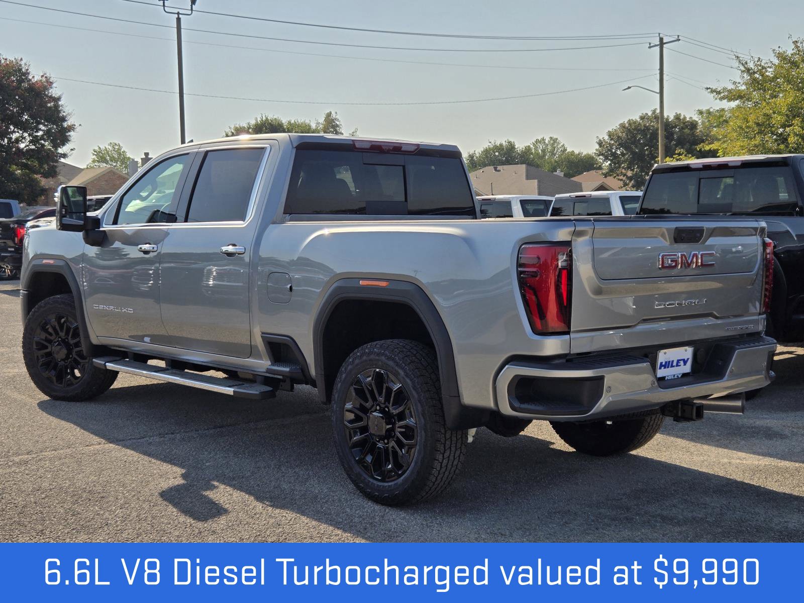 2026 GMC Sierra 2500HD Denali Image 3 of 17