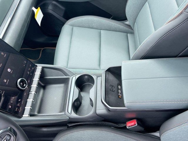 Vehicle image 18 of 20