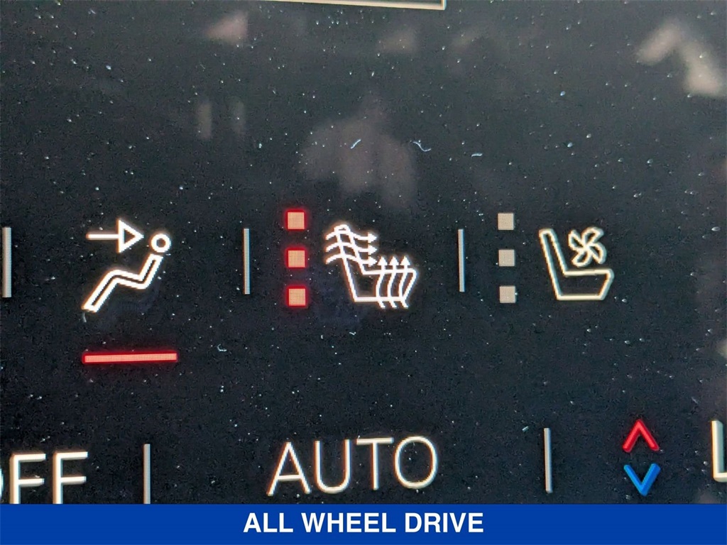 Vehicle image 20 of 38