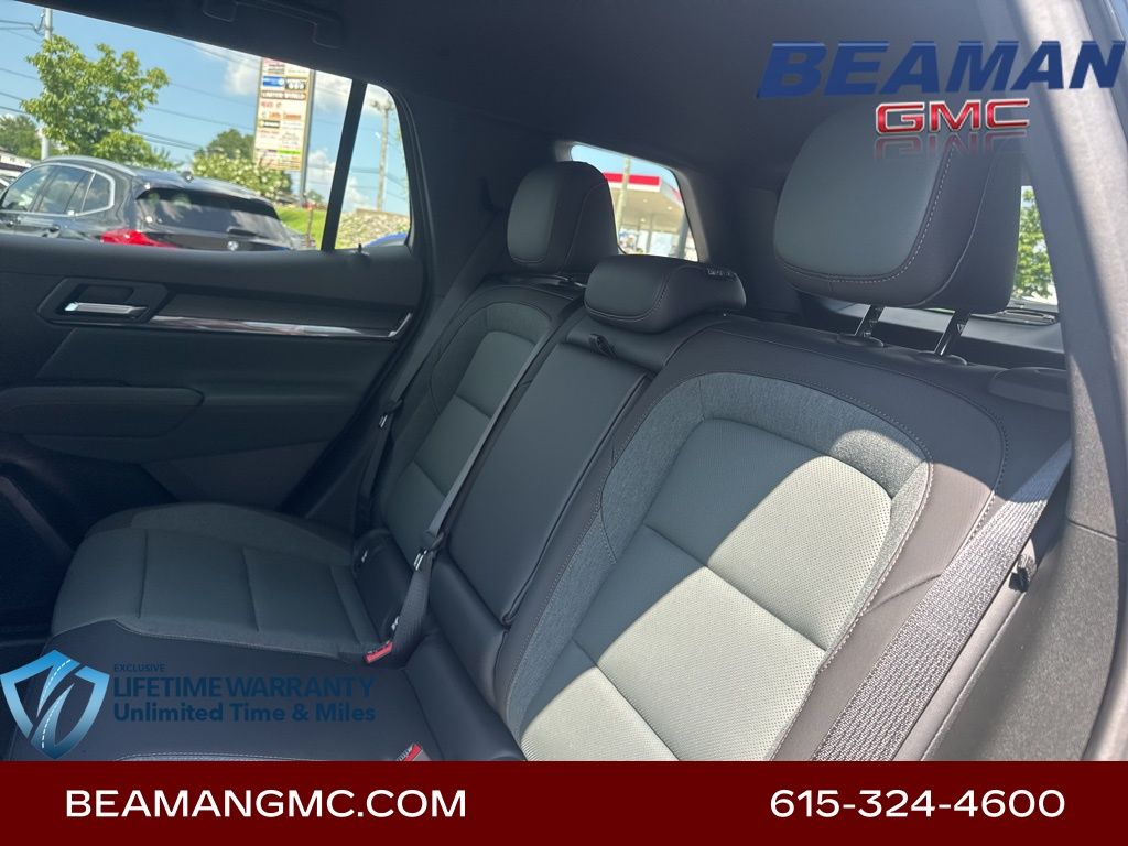 Vehicle image 14 of 34