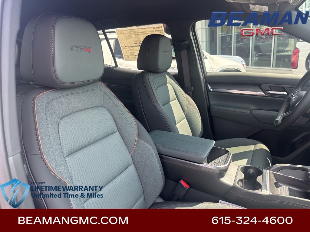 Vehicle image 18 of 34
