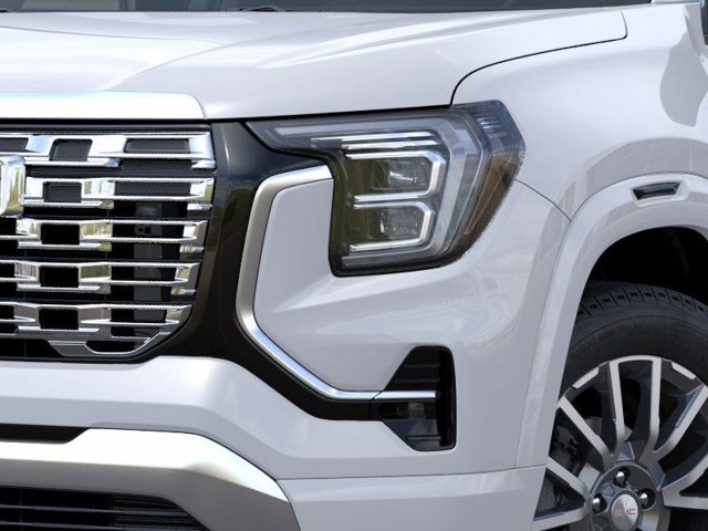 Vehicle image 17 of 24