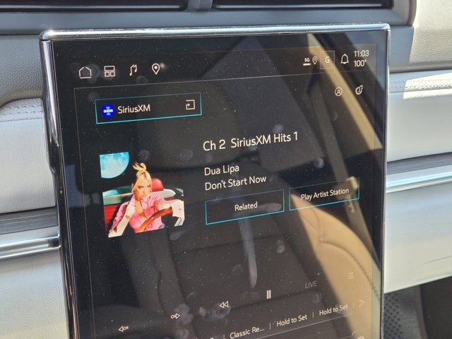 Vehicle image 13 of 15