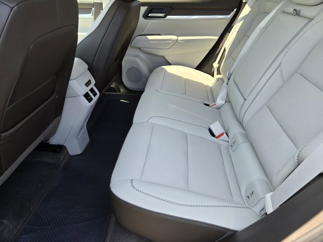 Vehicle image 6 of 15