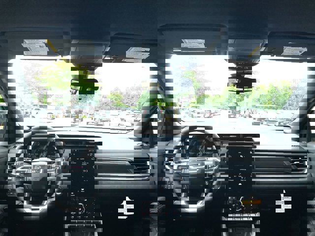Vehicle image 19 of 42