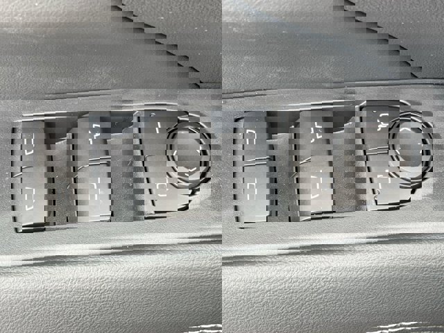 Vehicle image 26 of 42