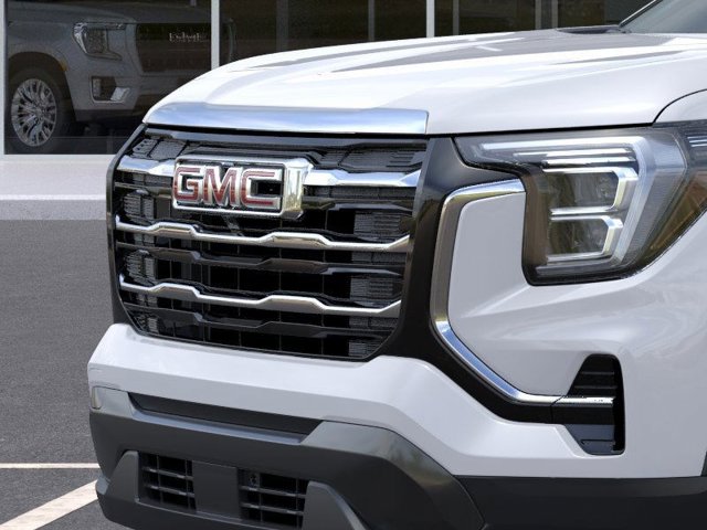 Vehicle image 18 of 24