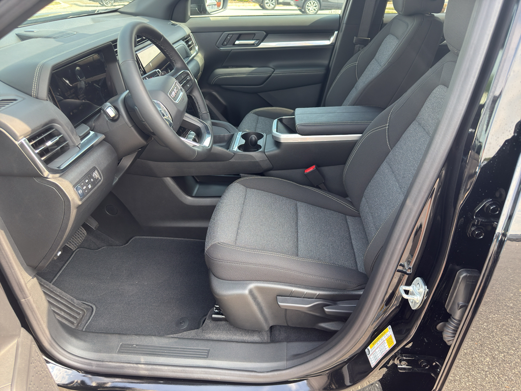 Vehicle image 10 of 23