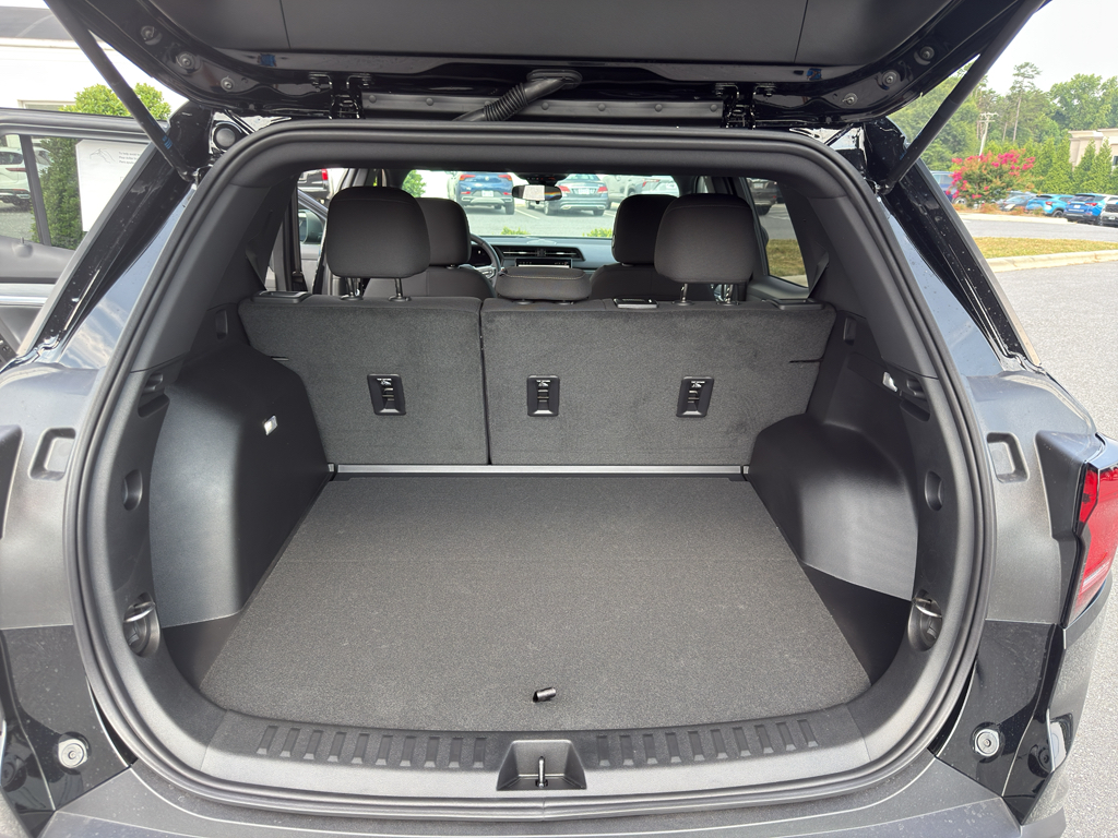 Vehicle image 9 of 23