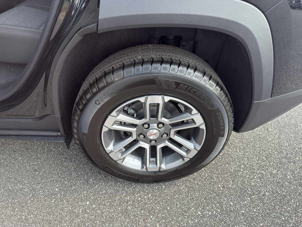 Vehicle image 8 of 23