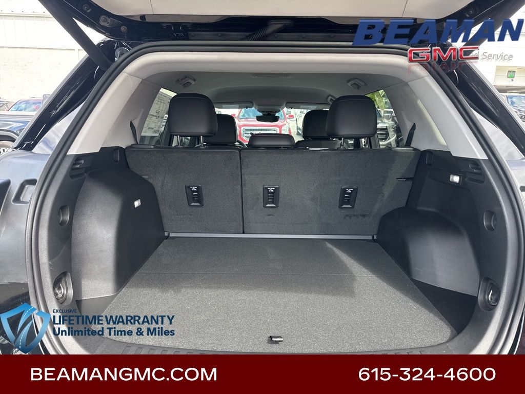 Vehicle image 31 of 33