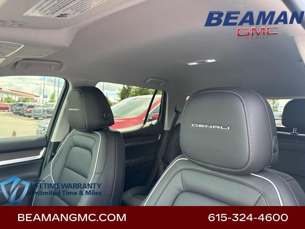 Vehicle image 22 of 33