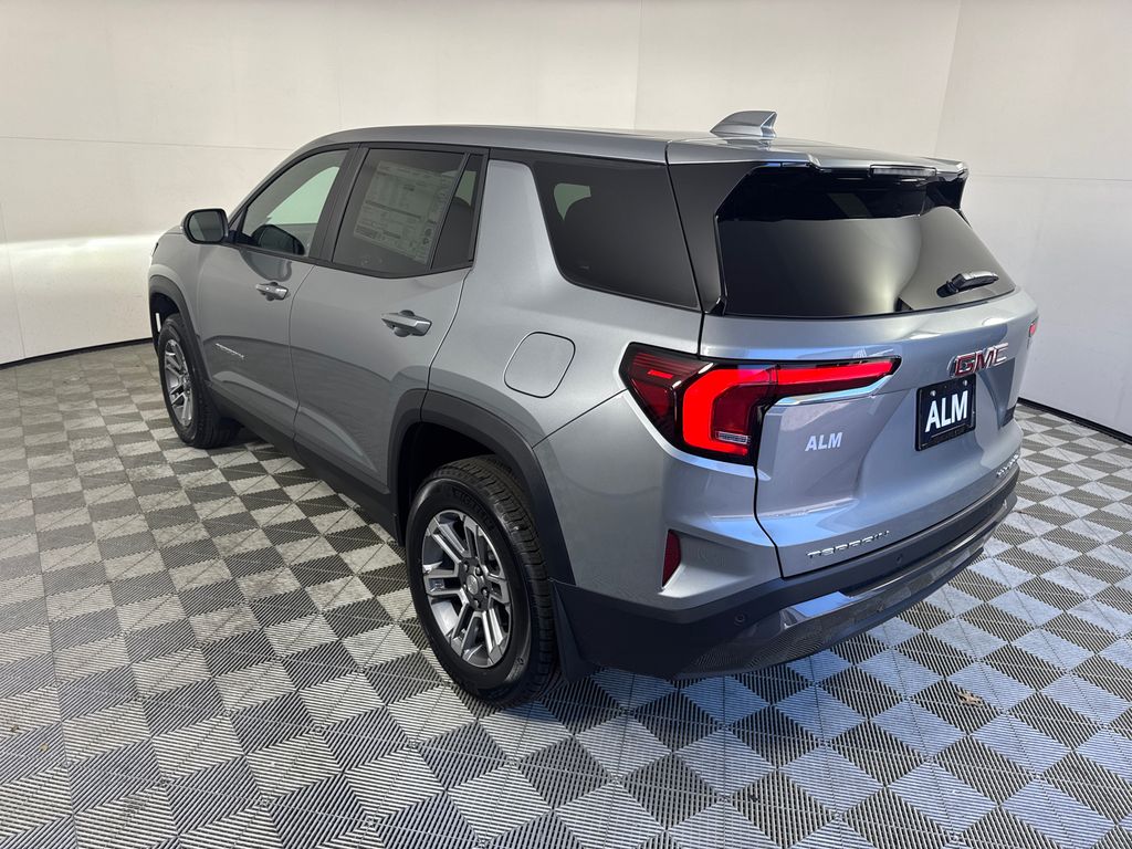 2026 GMC Terrain FWD Elevation Image 6 of 32