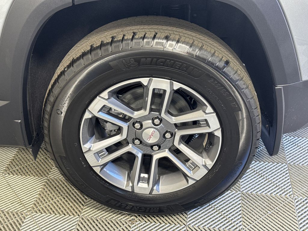 2026 GMC Terrain FWD Elevation Image 11 of 32