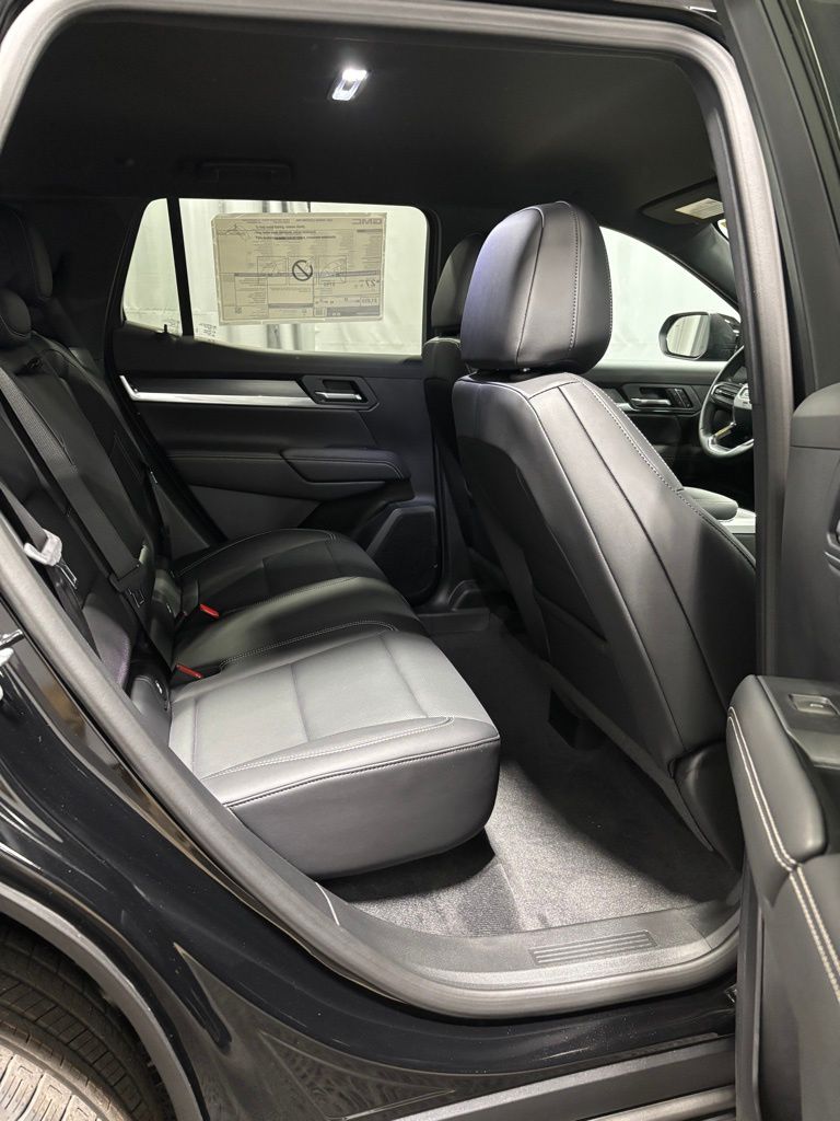 Vehicle image 12 of 39