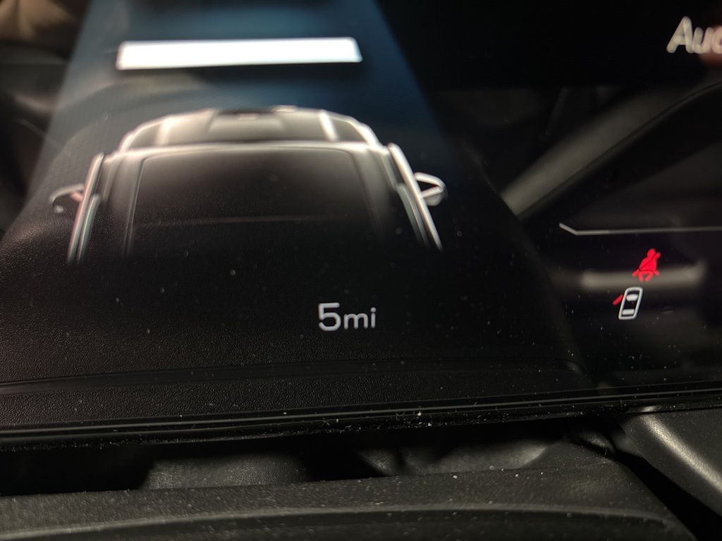 Vehicle image 32 of 39