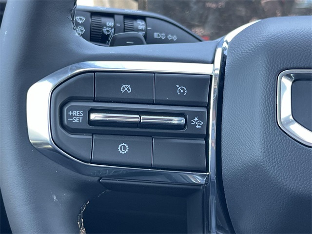Vehicle image 13 of 27