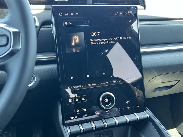 Vehicle image 16 of 27