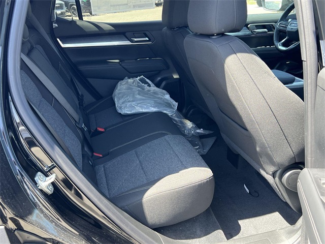 Vehicle image 25 of 27