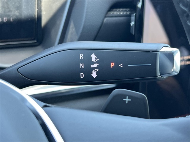 Vehicle image 15 of 27