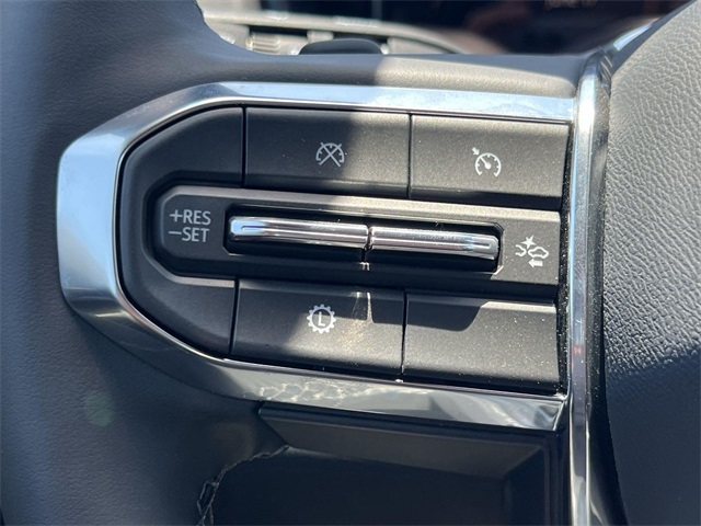Vehicle image 25 of 26