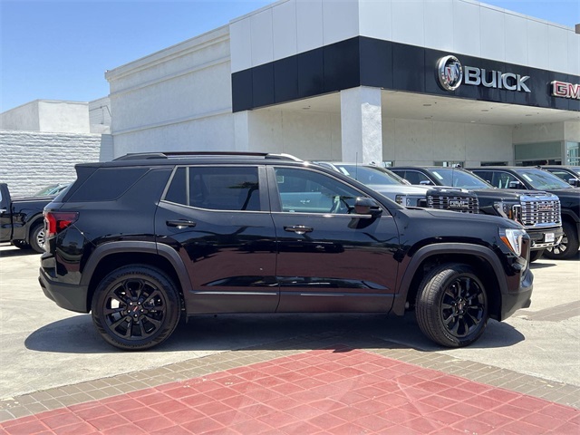 Vehicle image 4 of 26