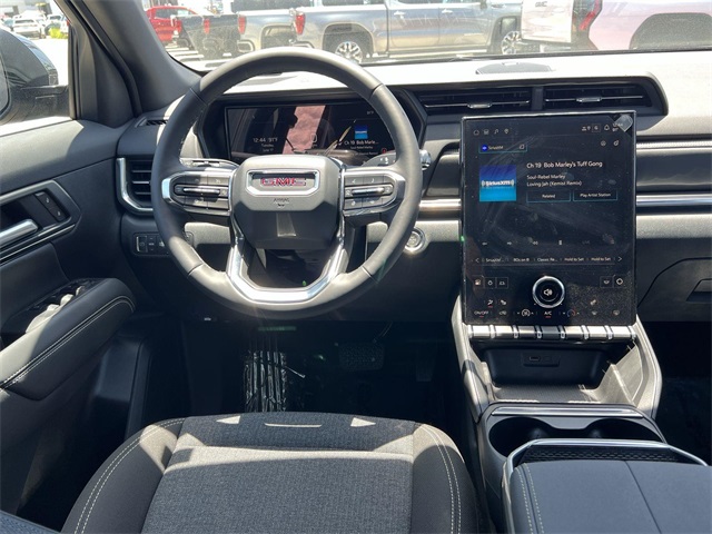 Vehicle image 15 of 26