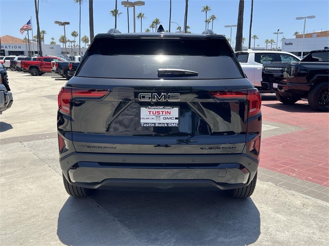 Vehicle image 10 of 26
