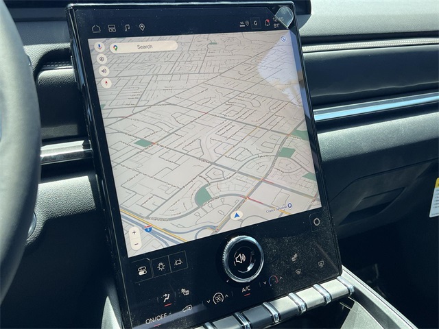 Vehicle image 17 of 26