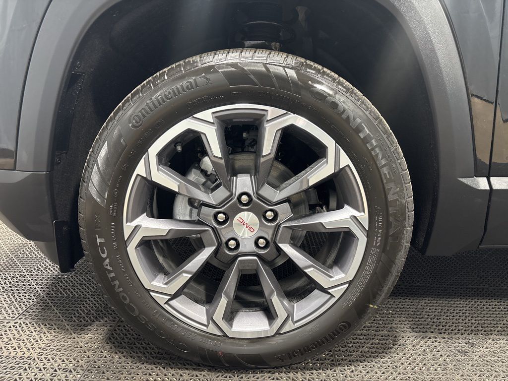 Vehicle image 17 of 52