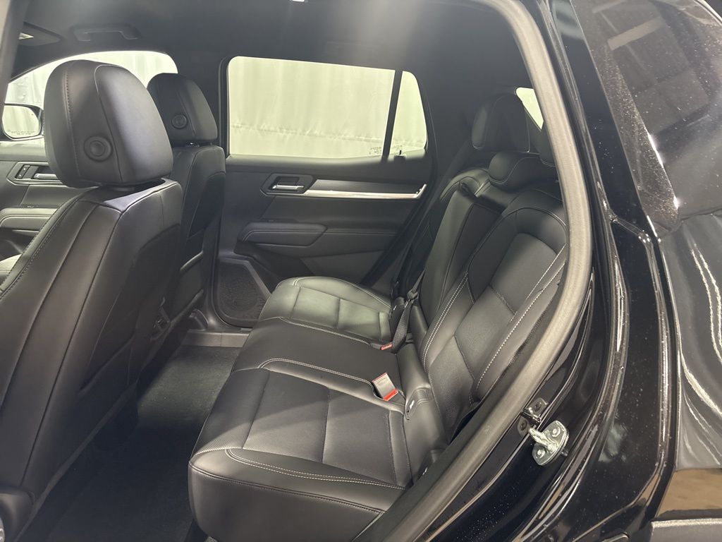 Vehicle image 43 of 52