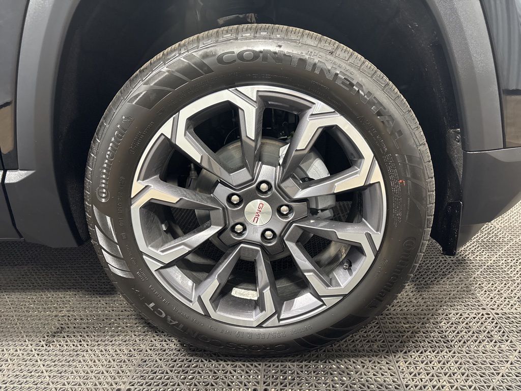 Vehicle image 11 of 52