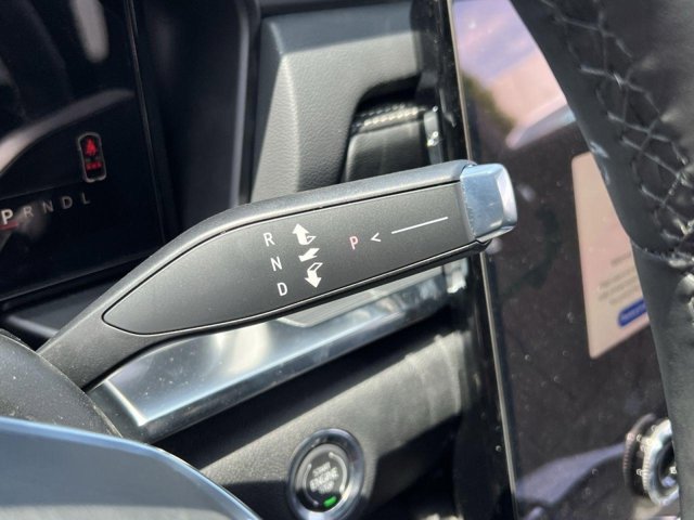 Vehicle image 14 of 25
