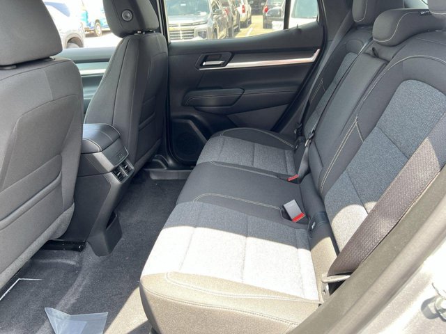 Vehicle image 17 of 25