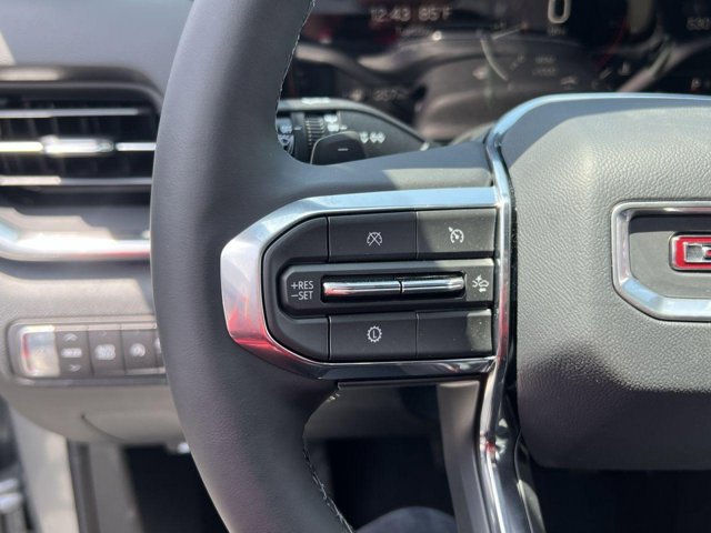 Vehicle image 21 of 25