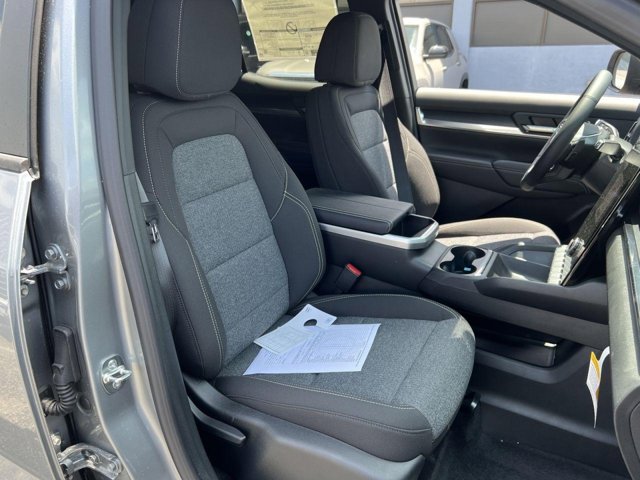 Vehicle image 18 of 25