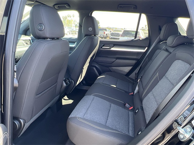 Vehicle image 12 of 27
