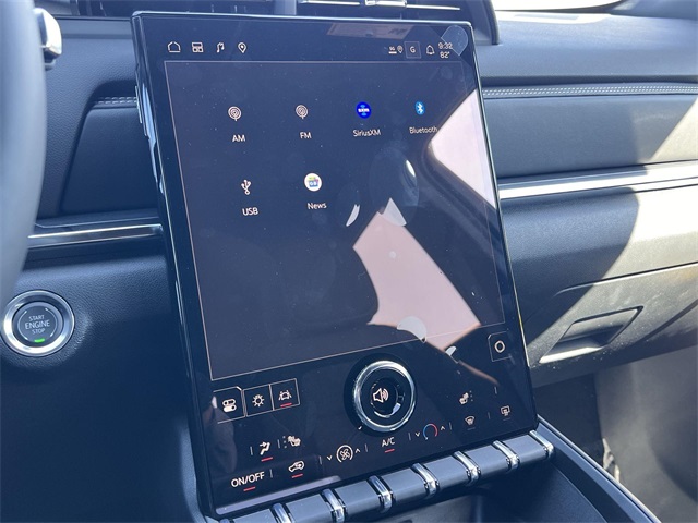 Vehicle image 21 of 27