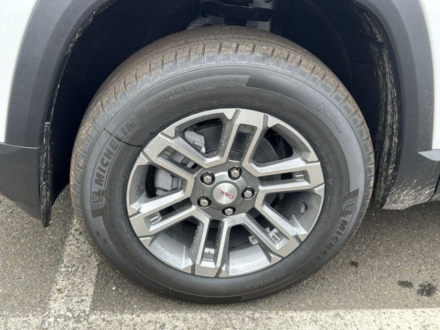 Vehicle image 4 of 21