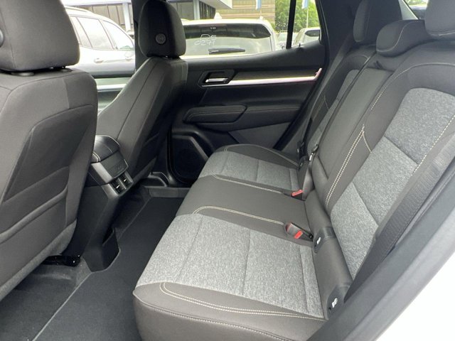 Vehicle image 16 of 21