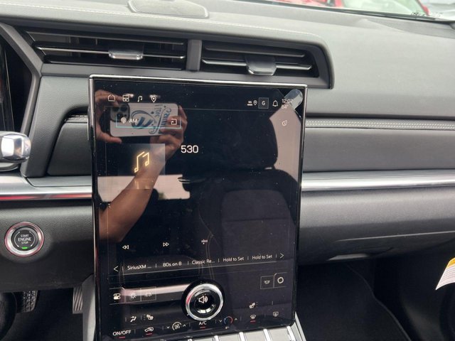 Vehicle image 10 of 22