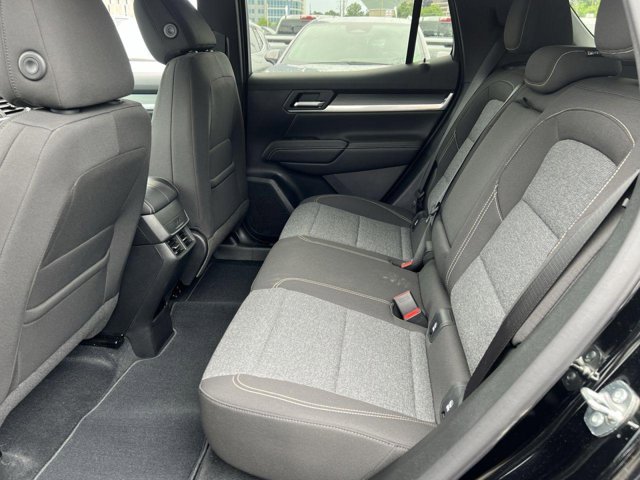 Vehicle image 17 of 22