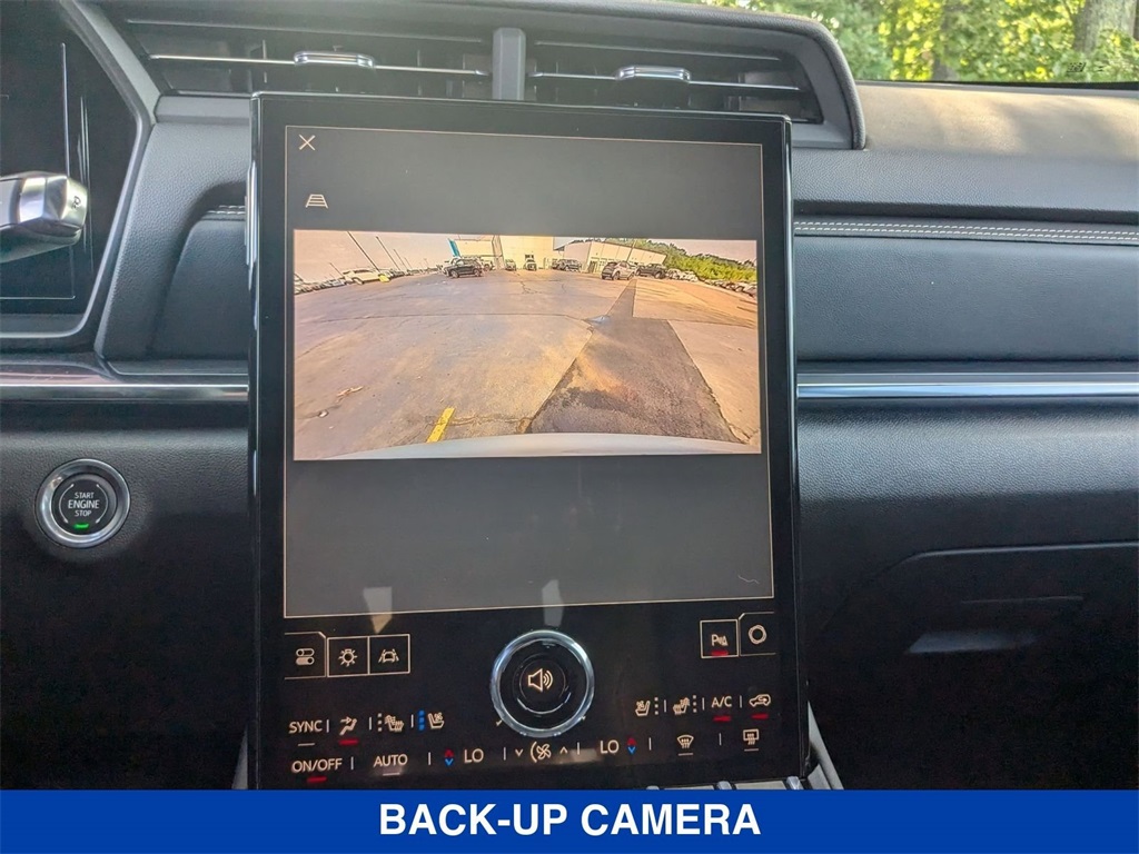 Vehicle image 19 of 41