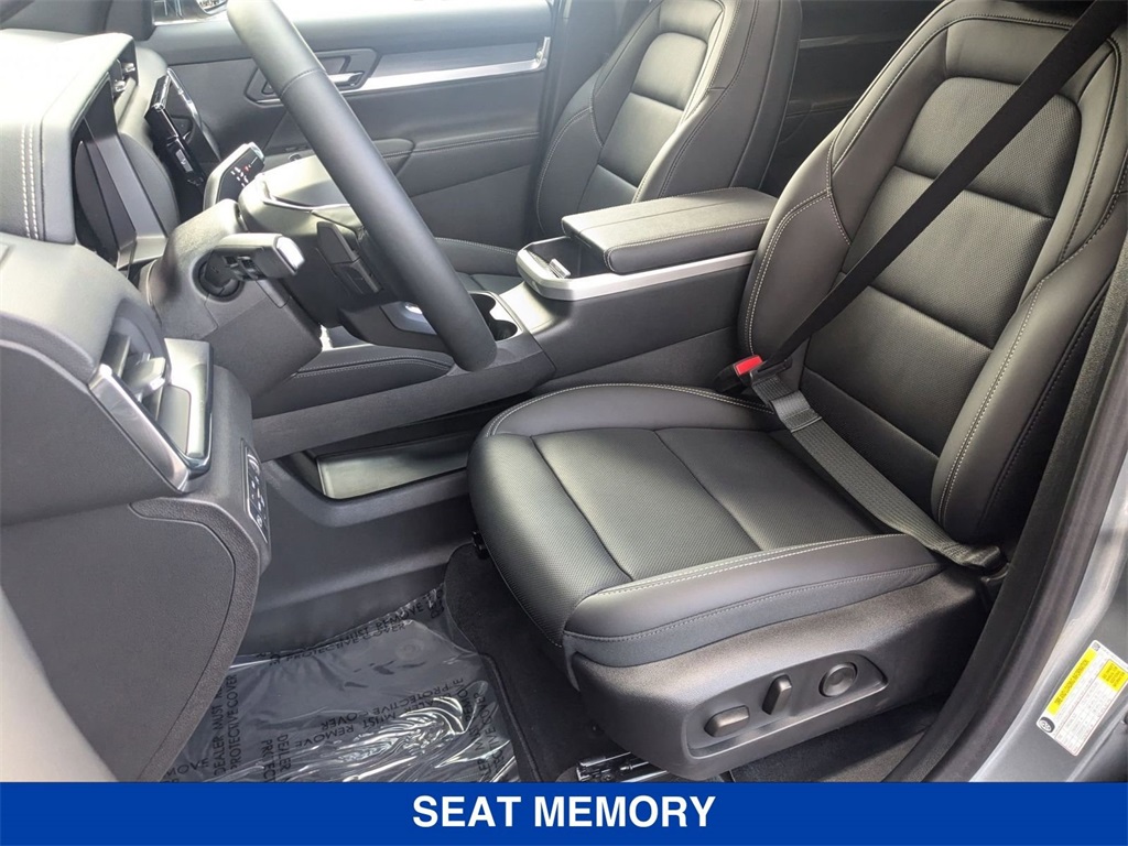 Vehicle image 12 of 41
