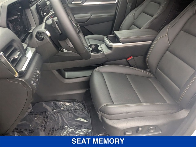 Vehicle image 15 of 42