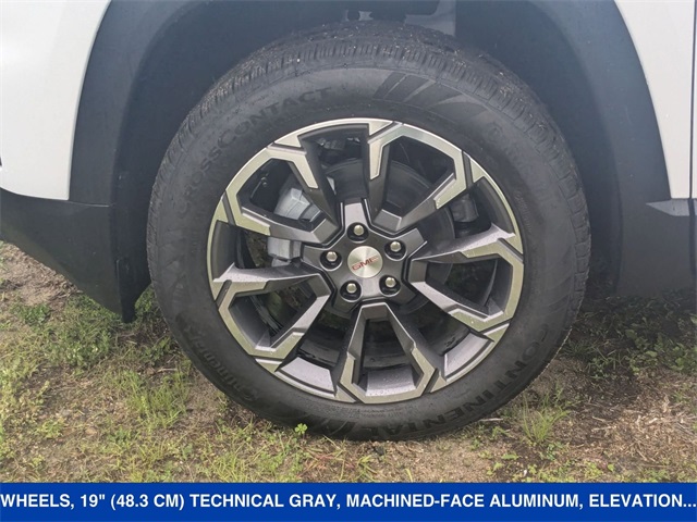 Vehicle image 10 of 42